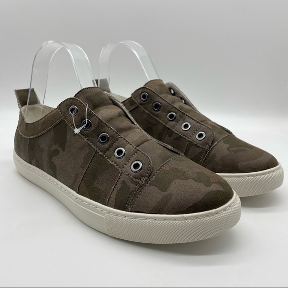 Coconuts by Matisse Women’s Slip On Camo Sneaker - Picture 3 of 11